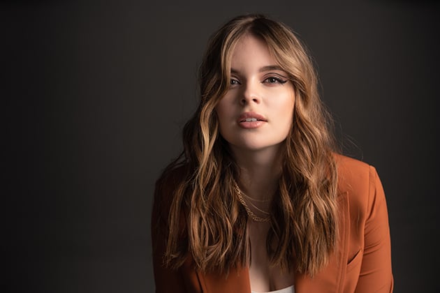 Еліна Іващенко