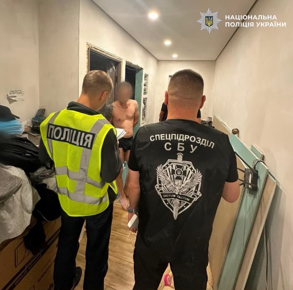 На Буковині викрили нарколабораторію в Болгарії: вилучили психотропів на 40 мільйонів гривень
