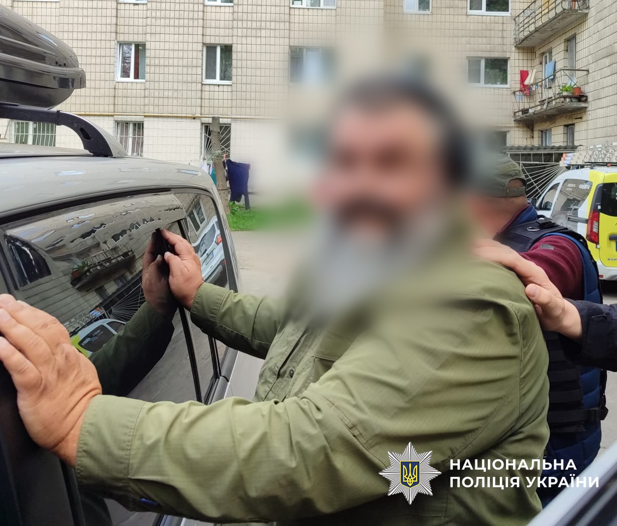 5,5 тисячі доларів за "звільнення" від армії: у Києві затримали двох ділків, які торгували впливом на ТЦК